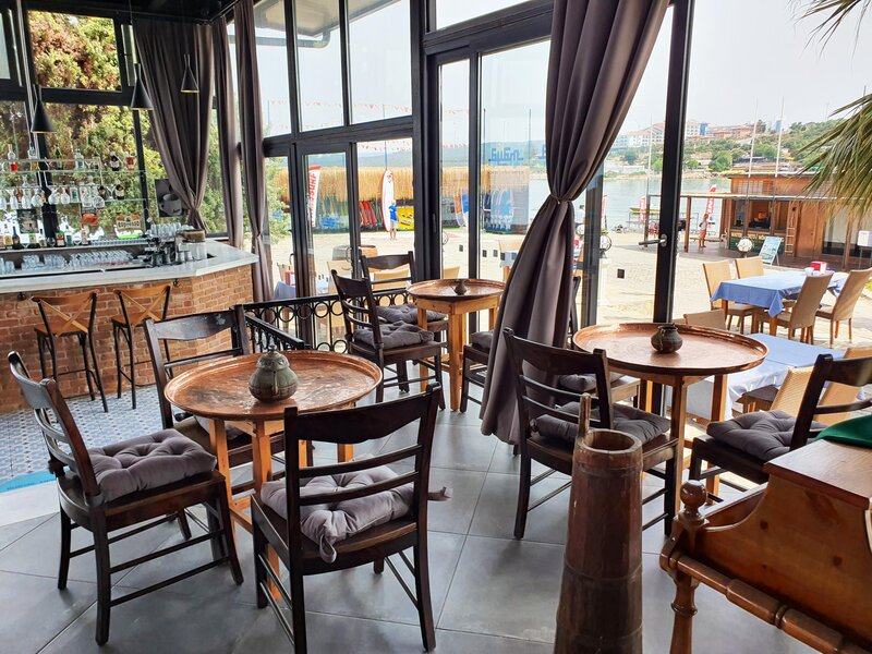 Maya Bistro Hotel Beach 69