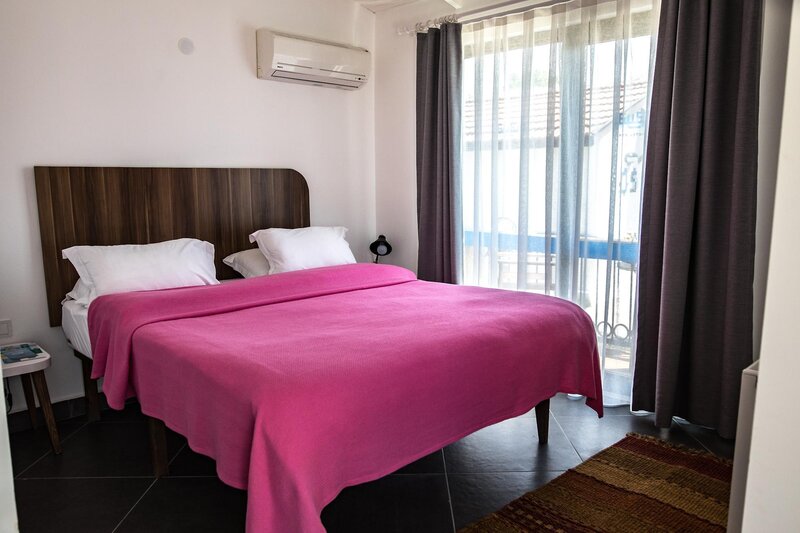Maya Bistro Hotel Beach 37