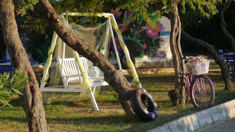 Maya Bistro Hotel Beach 44