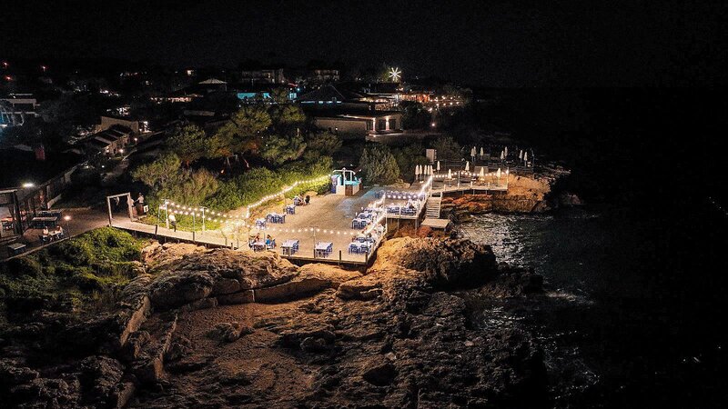 Maya Bistro Hotel Beach 49