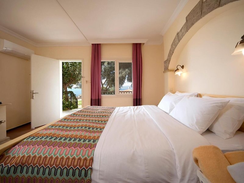 Maya Bistro Hotel Beach 41 - Room Example