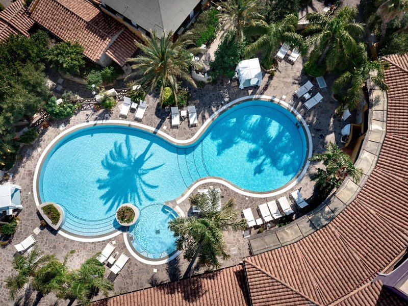 Cruccuris Resort 8