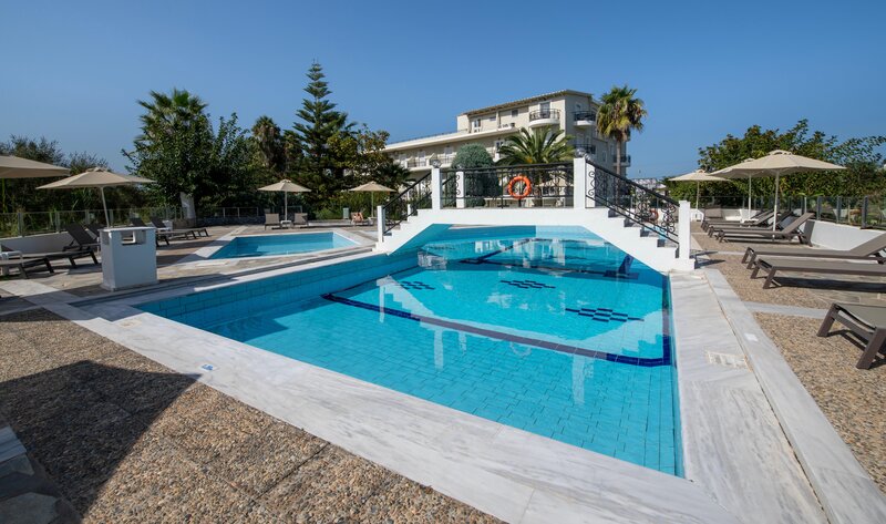 Vantaris Garden 5 - Outdoor Pool