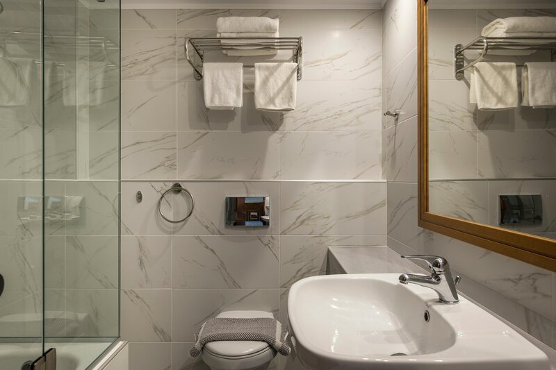 Vantaris Garden 15 - Bathroom Example