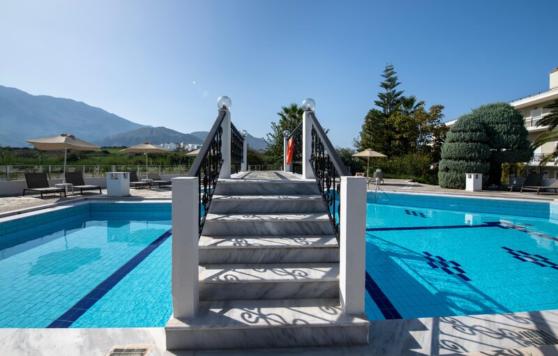 Vantaris Garden 19 - Outdoor Pool