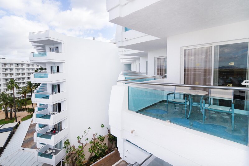 Eix Lagotel Hotel & Apartamentos 12