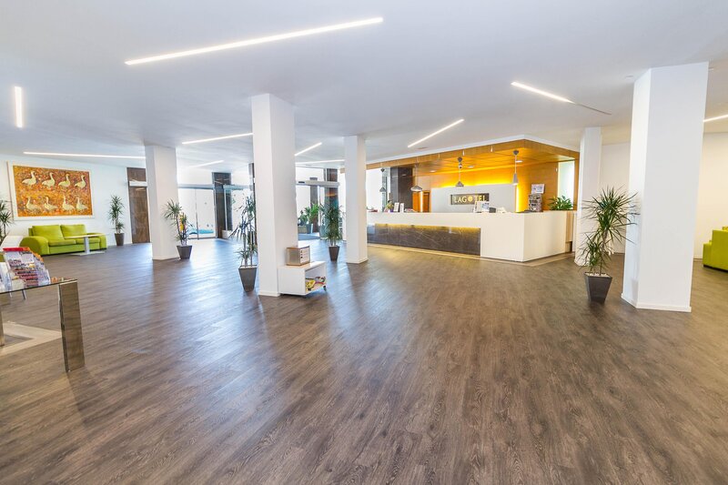 Eix Lagotel Hotel & Apartamentos 23