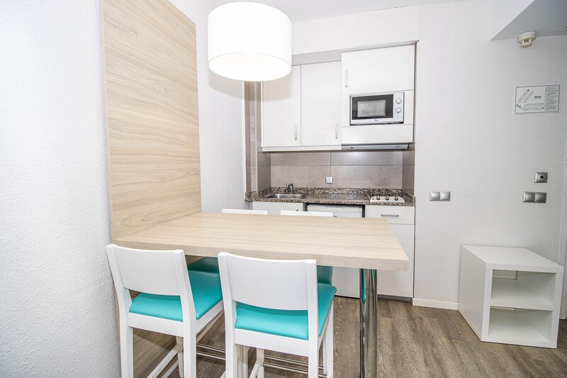 Eix Lagotel Hotel & Apartamentos 75