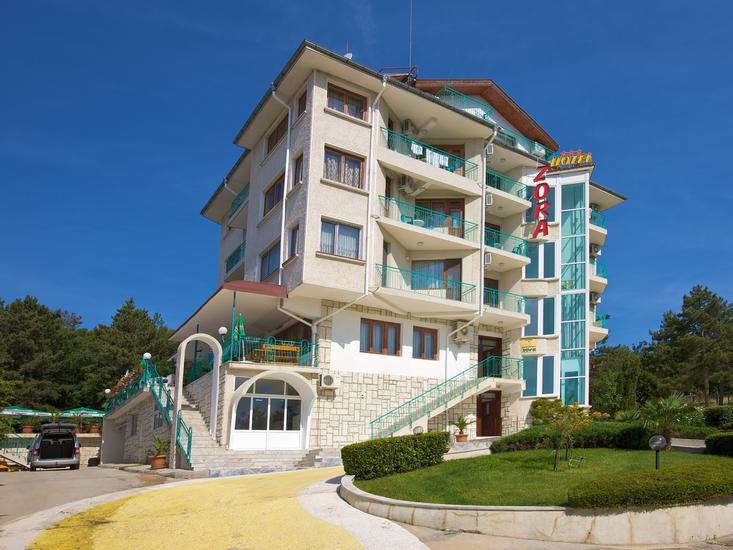Residenzia Zora 1