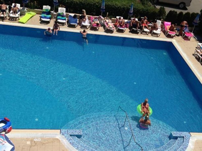 Hotel Amaris 8