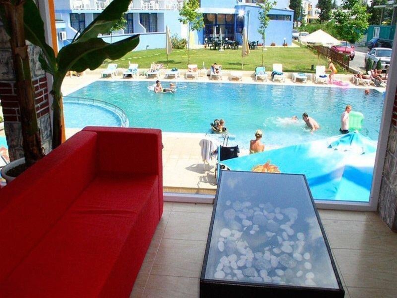 Hotel Amaris 9