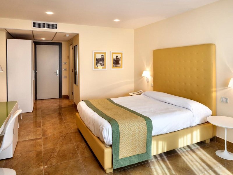 Mercure Villa Romanazzi Carducci Bari 40