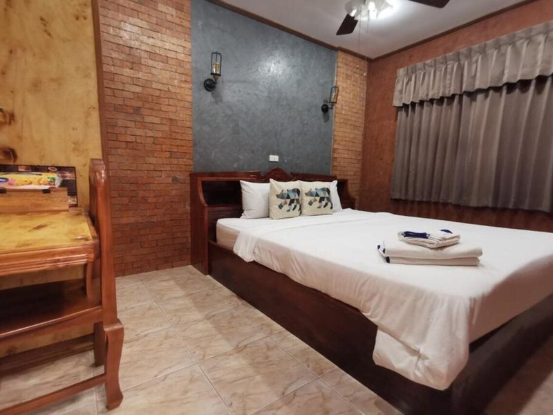 Baan Mee Phuket 12