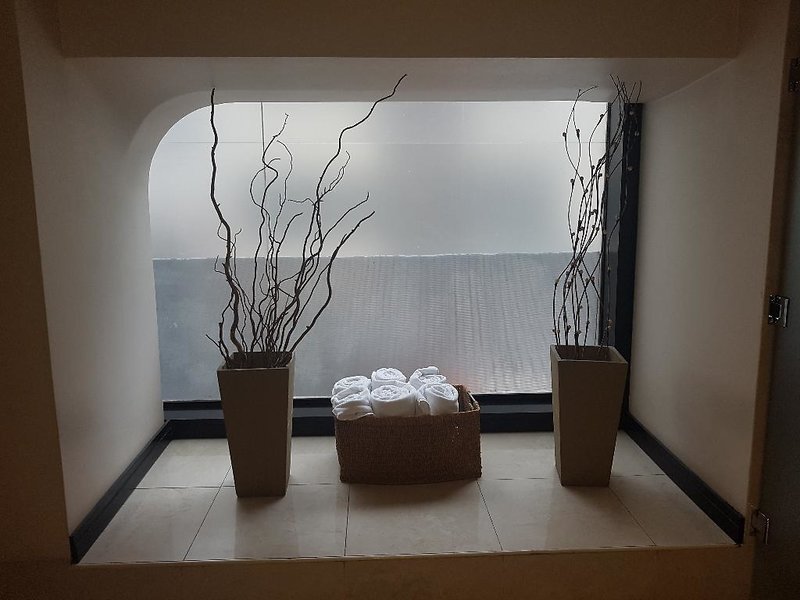 Savoy 3 - Health & Beauty