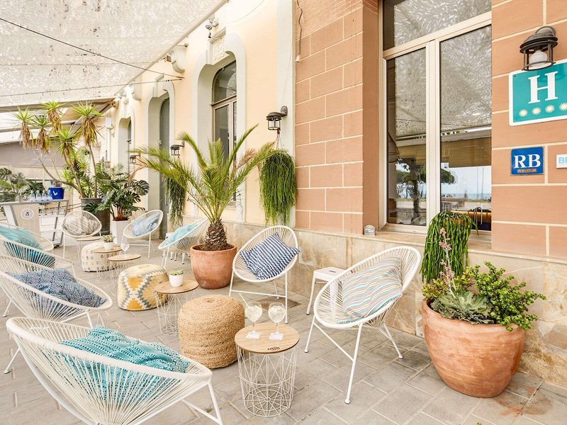 Kalma Sitges Hotel 11