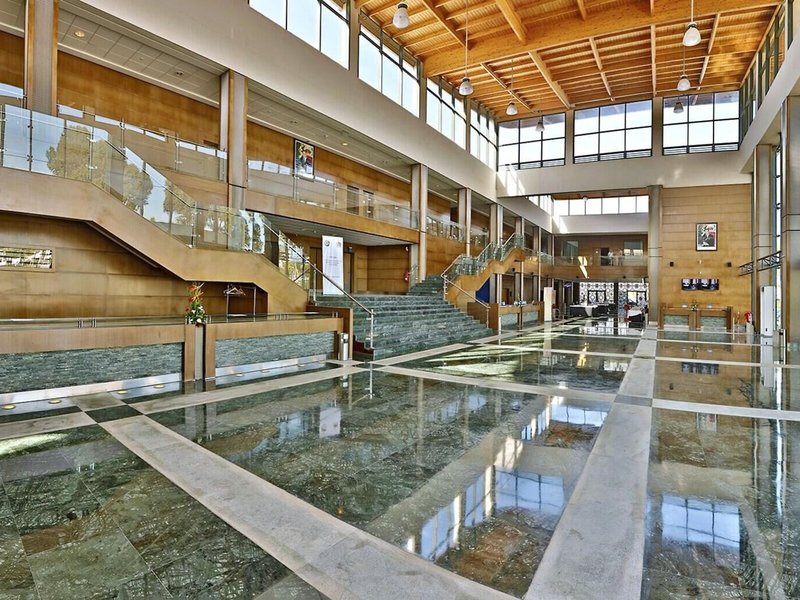Amphitrite Palace Beach Hotel & Convention Centre 25