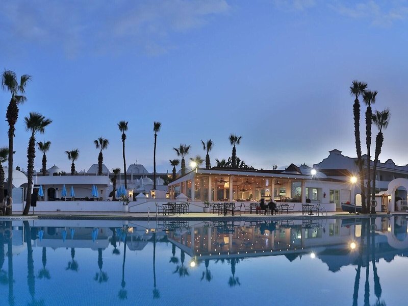 Amphitrite Palace Beach Hotel & Convention Centre 18