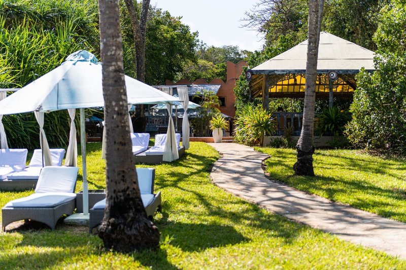 Nomad Beach Resort 14