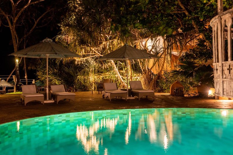 Nomad Beach Resort 15