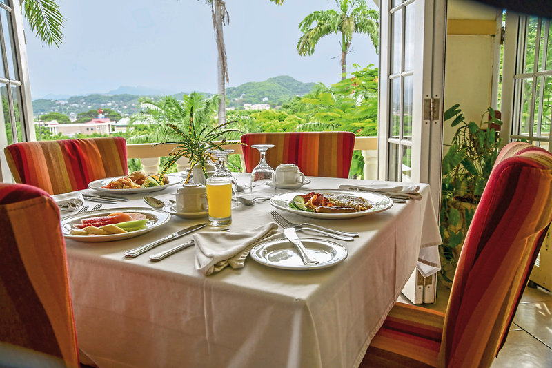 Blue Horizons Garden Resort 6