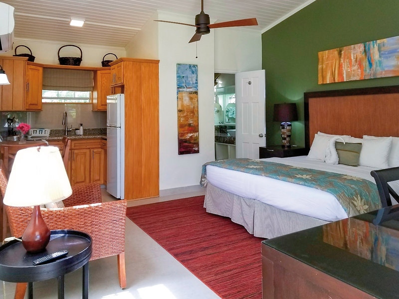 Blue Horizons Garden Resort 8