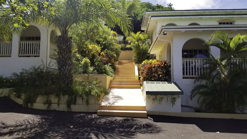 Blue Horizons Garden Resort 16