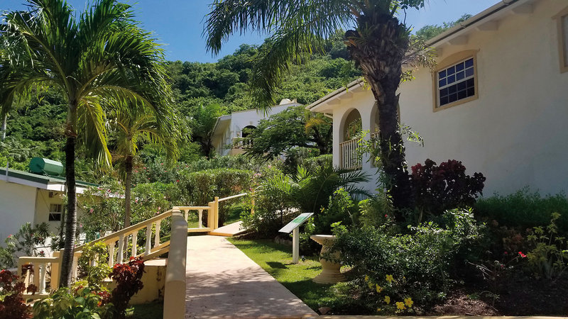 Blue Horizons Garden Resort 17