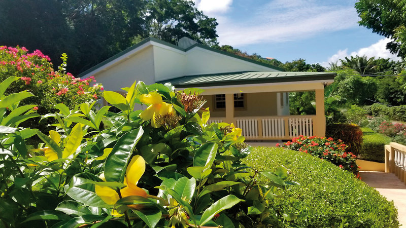 Blue Horizons Garden Resort 18