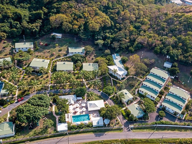 Blue Horizons Garden Resort 32