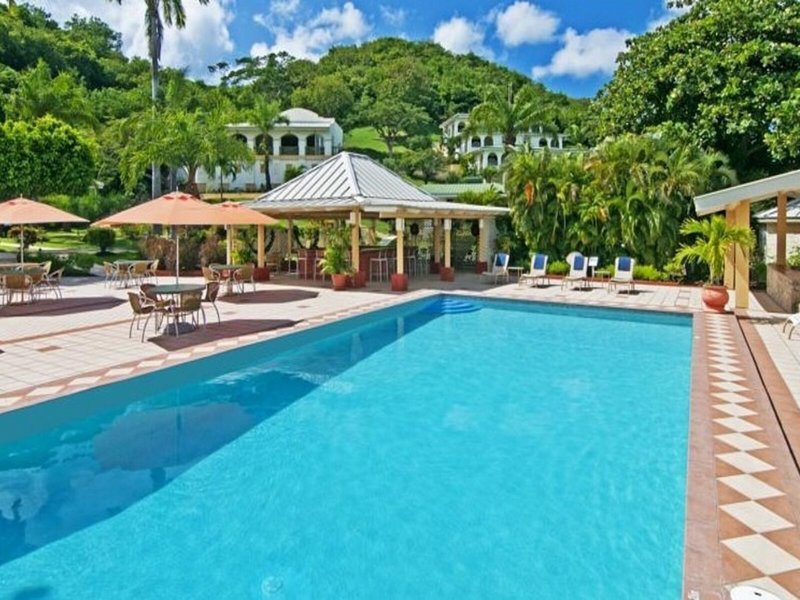 Blue Horizons Garden Resort 14