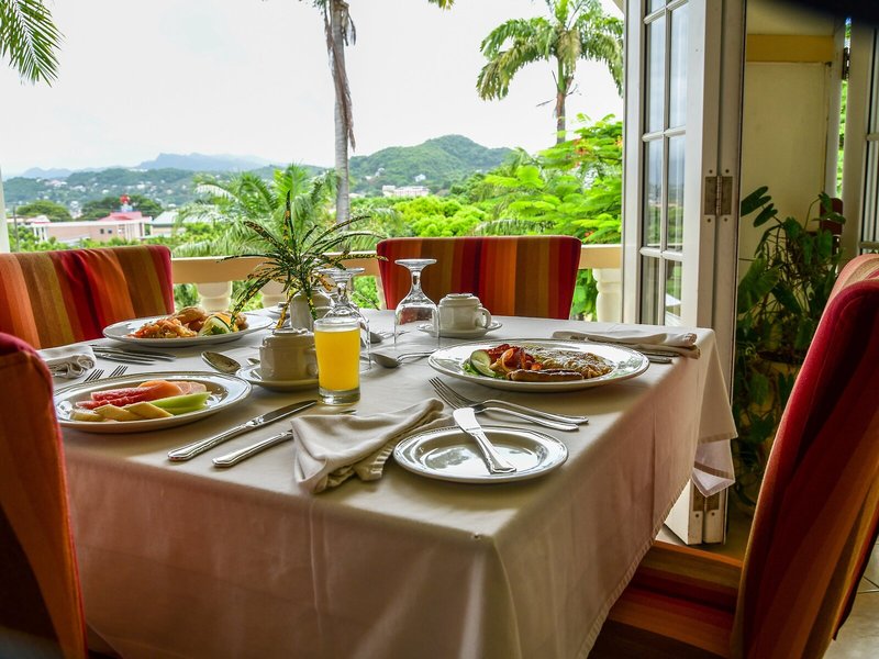 Blue Horizons Garden Resort 17