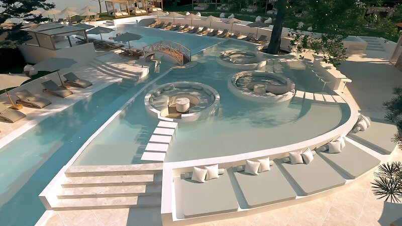 Zeus Kassandra Lagoon 45