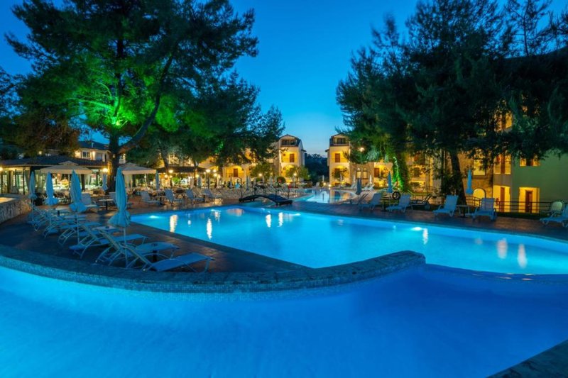 Zeus Kassandra Lagoon 3