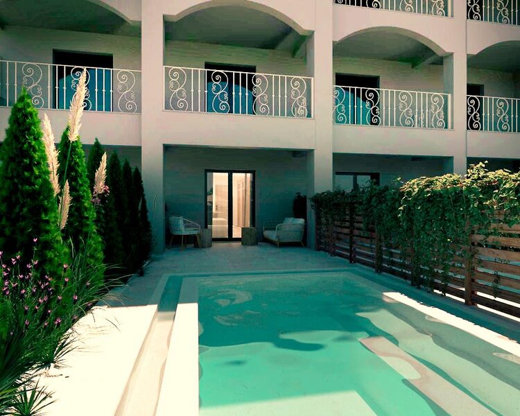 Zeus Kassandra Lagoon 63