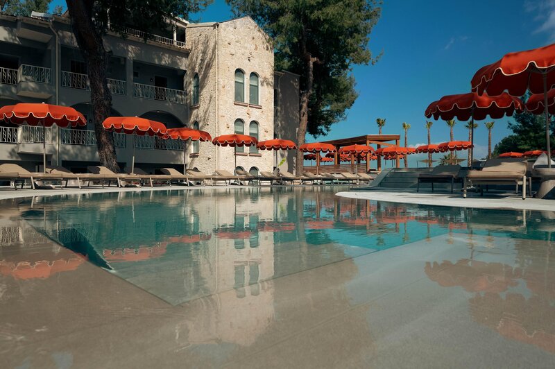 Zeus Kassandra Lagoon 11