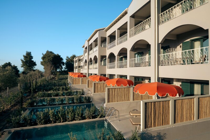 Zeus Kassandra Lagoon 15