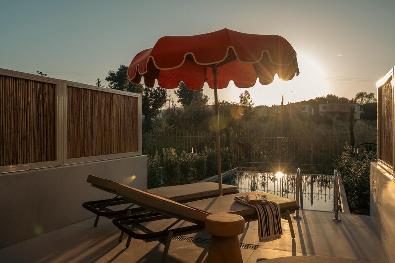 Zeus Kassandra Lagoon 19