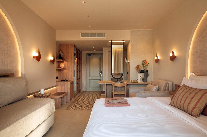 Zeus Kassandra Lagoon 40