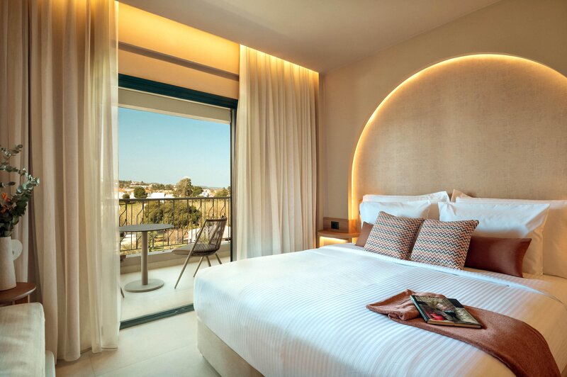 Zeus Kassandra Lagoon 48