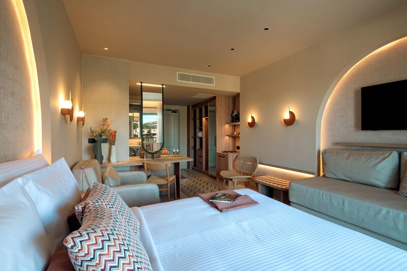 Zeus Kassandra Lagoon 52