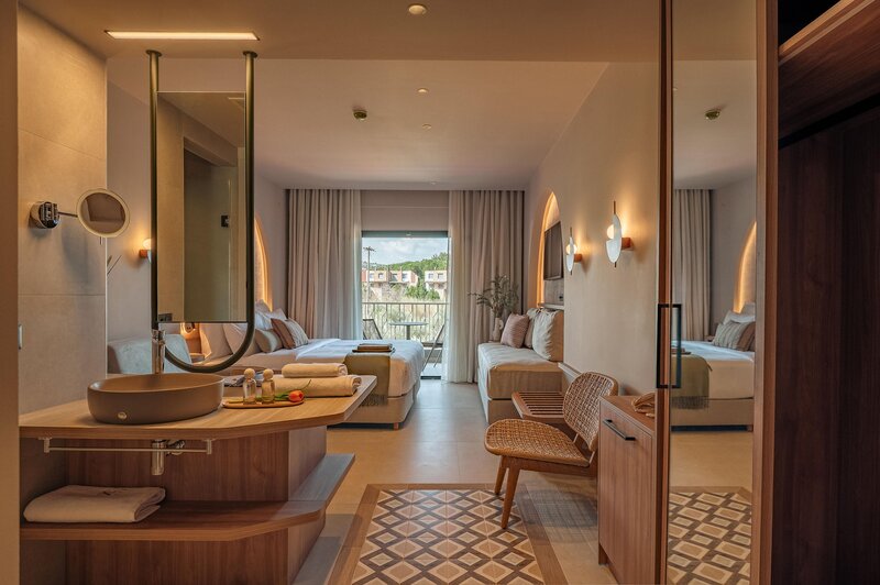 Zeus Kassandra Lagoon 56