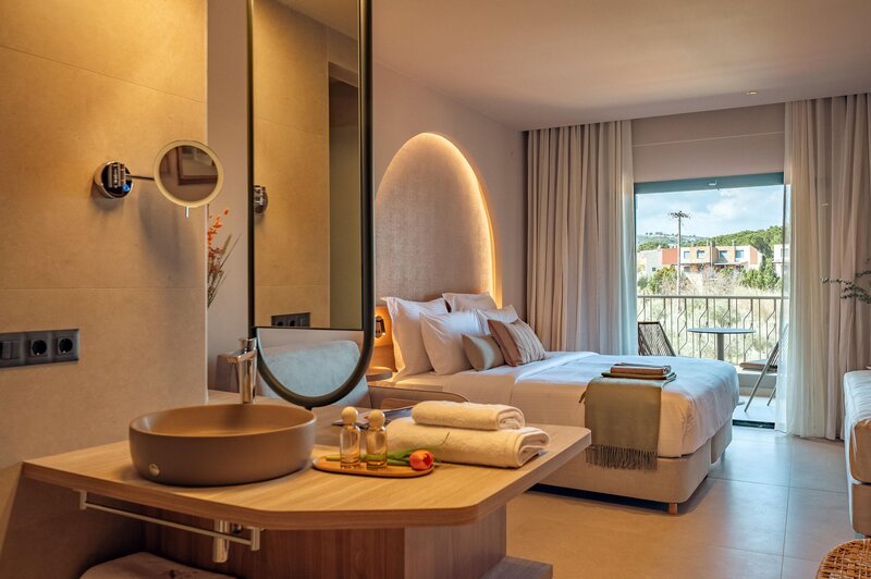 Zeus Kassandra Lagoon 57