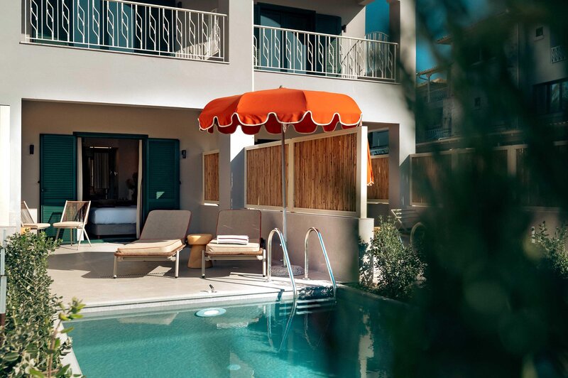 Zeus Kassandra Lagoon 70