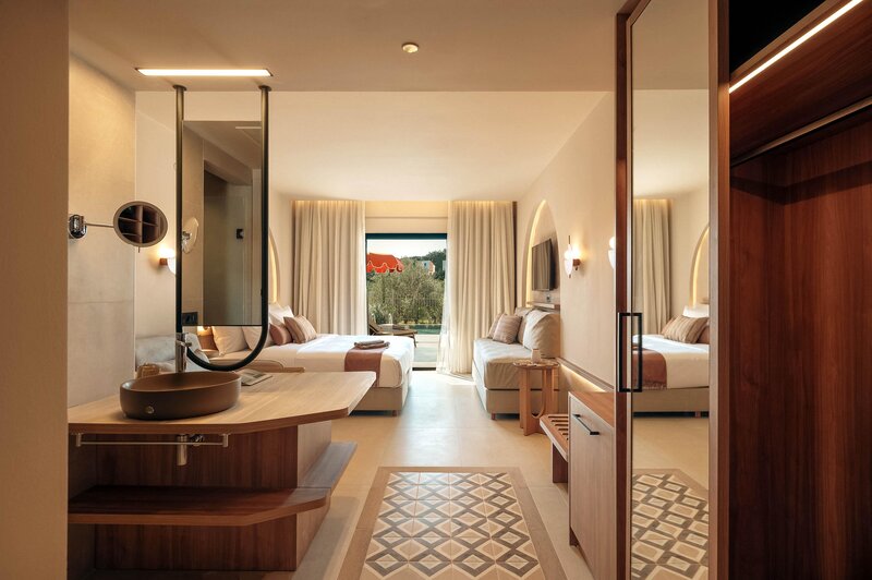 Zeus Kassandra Lagoon 71