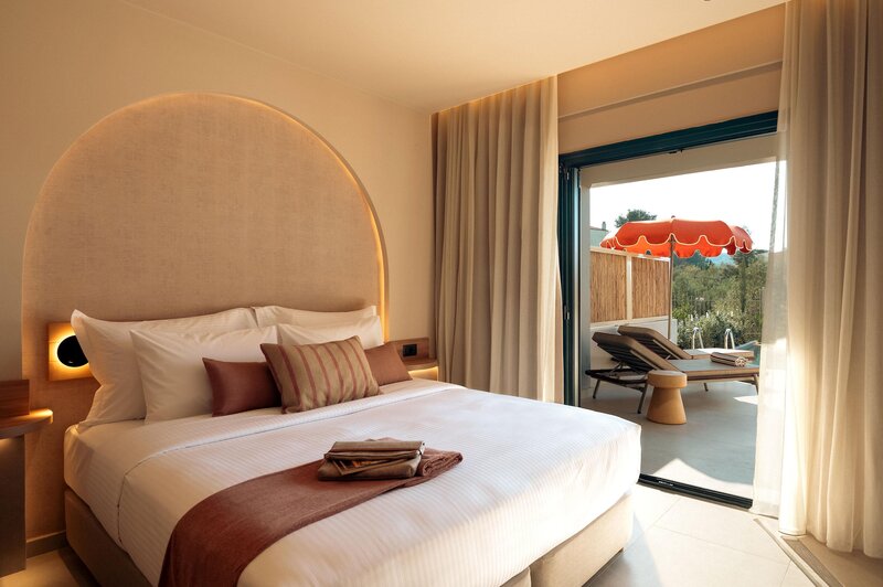 Zeus Kassandra Lagoon 75