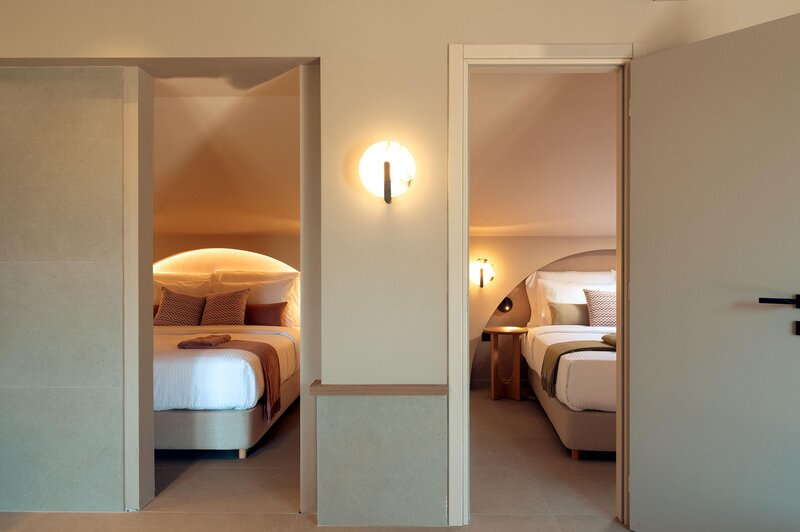 Zeus Kassandra Lagoon 86