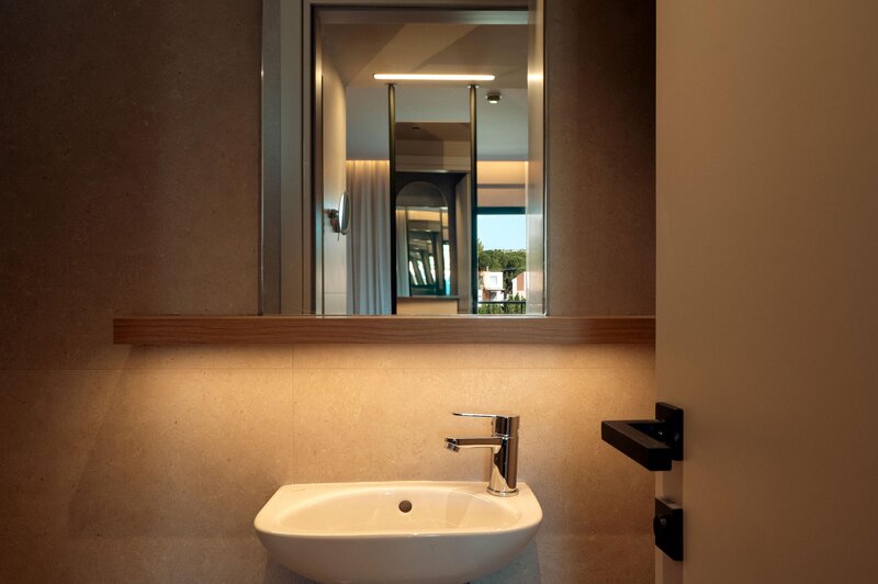 Zeus Kassandra Lagoon 88