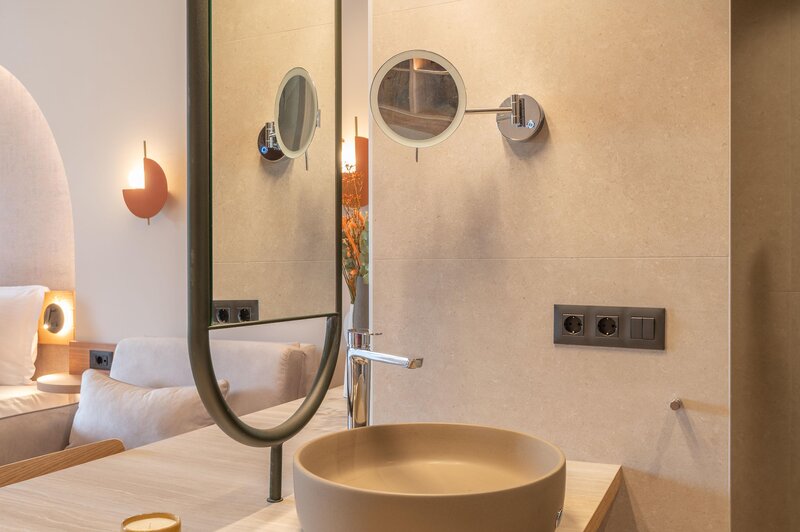 Zeus Kassandra Lagoon 94