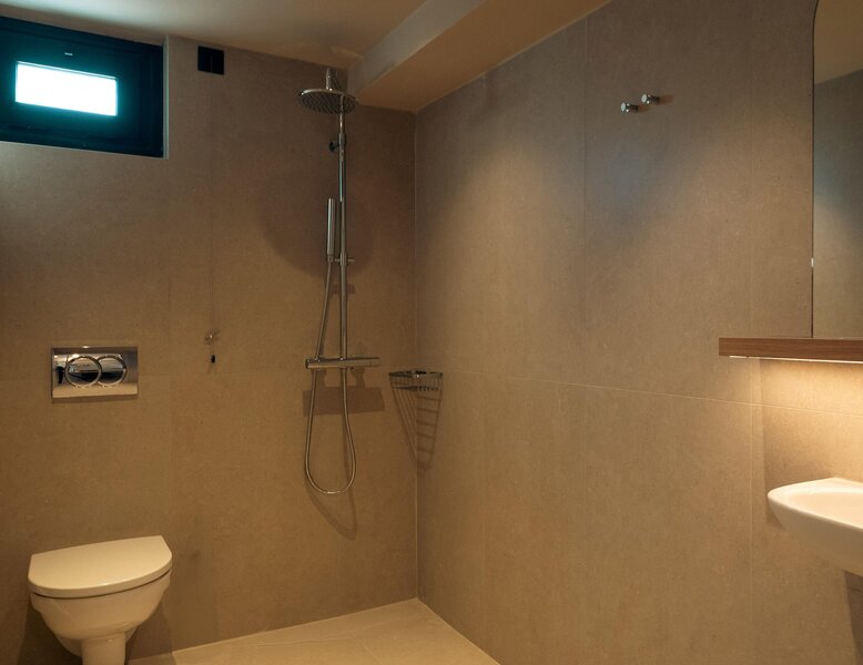 Zeus Kassandra Lagoon 100