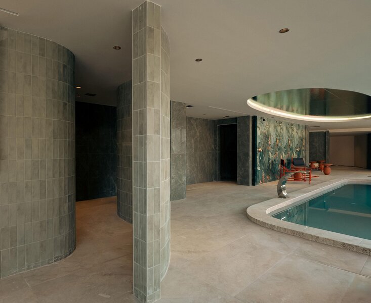 Zeus Kassandra Lagoon 135